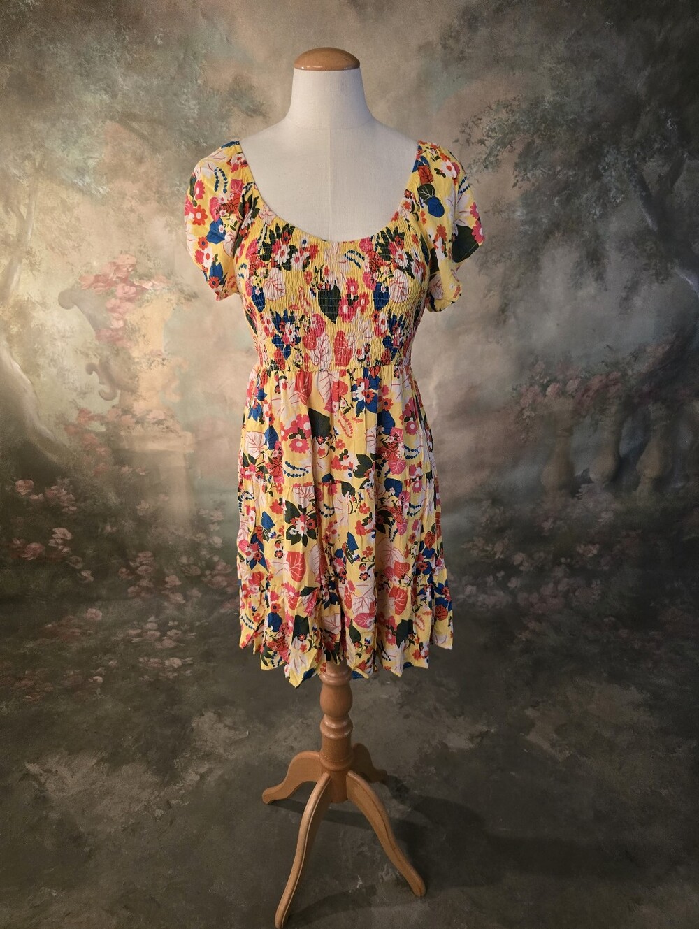 Envy Wonder Vibrant Yellow Floral Dress M